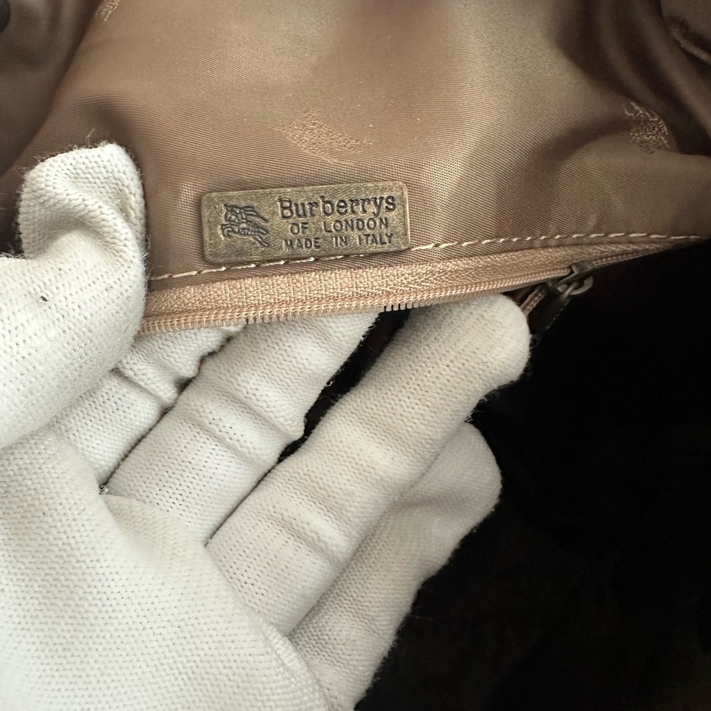 Burberrys Vintage Backpack With COA - Picture 16 of 17